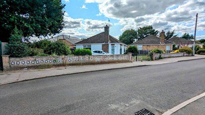 2 Bedroom Detached Bungalow For Sale In Robertson Road, North Hykeham, LN6