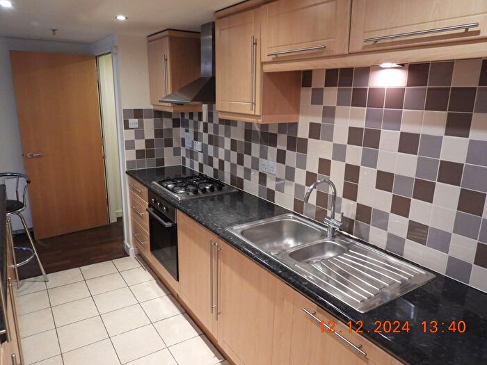 1 Bedroom Flat To Rent In Kent Road, Glasgow, G3