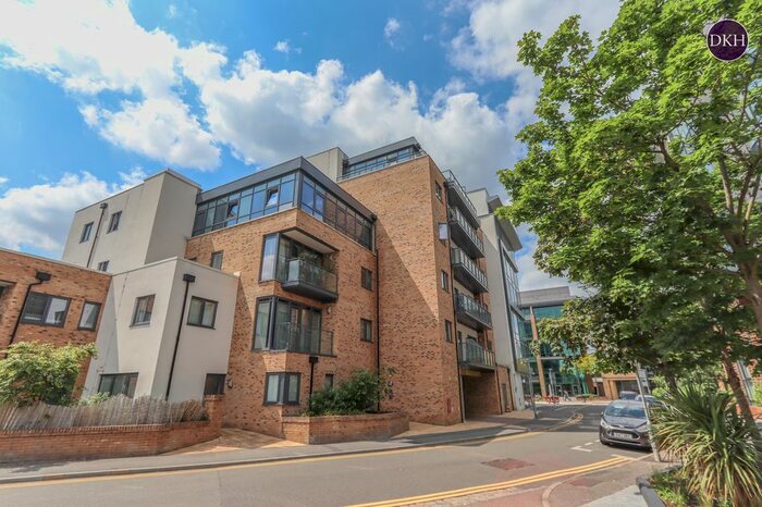 Studio To Rent In Gartlet Road, Watford, Hertfordshire, WD17