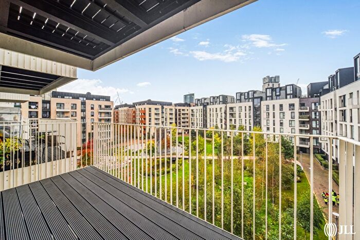 1 Bedroom Flat To Rent In Waterman House, London, E15