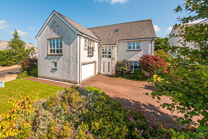 6 Bedroom Detached House For Sale In Caol Court, Thorntonhall, Glasgow, South Lanarkshire, G74