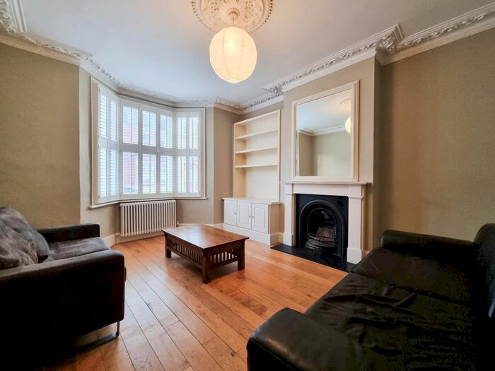 5 Bedroom Property To Rent In Romberg Road, London, SW17