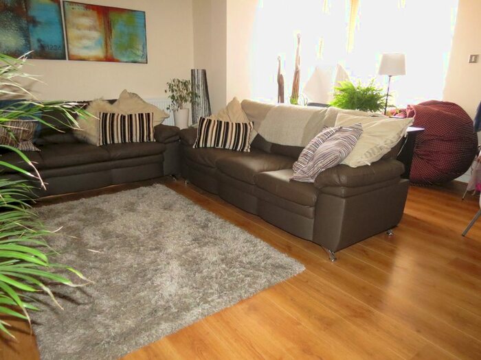 2 Bedroom Flat To Rent In Barrier Point Road, London, E16