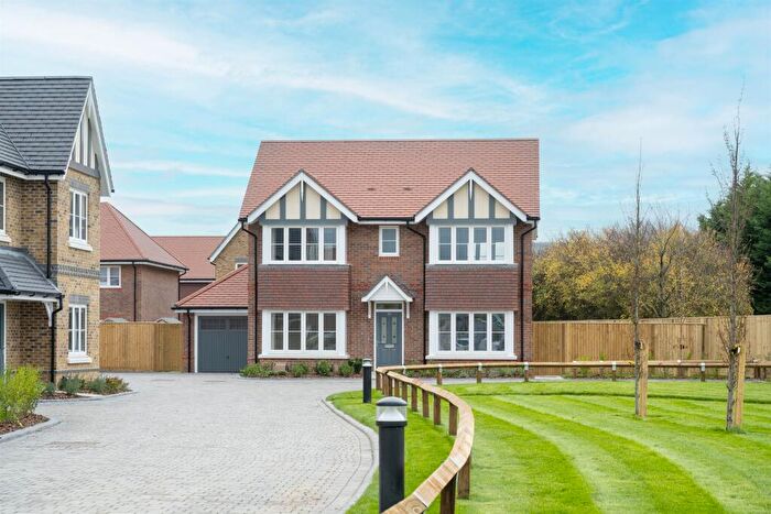 4 Bedroom Detached House For Sale In Little Green, Aston Clinton, Aylesbury, HP22