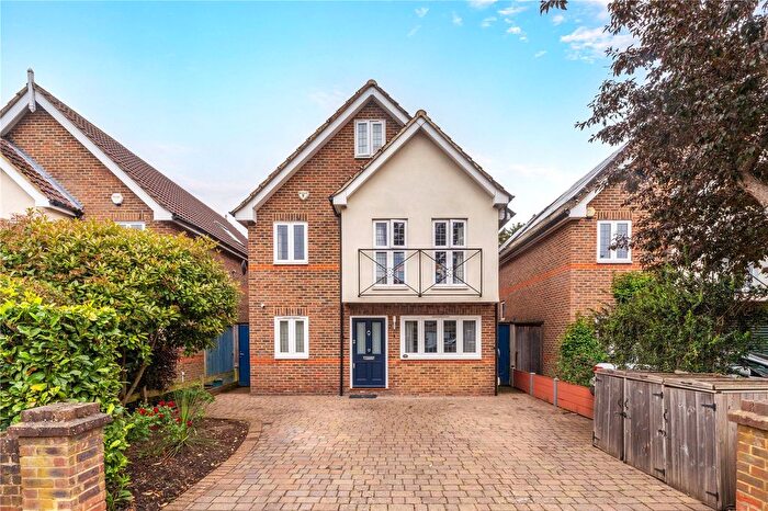 6 Bedroom Detached House For Sale In Nightingale Road, Hampton, TW12