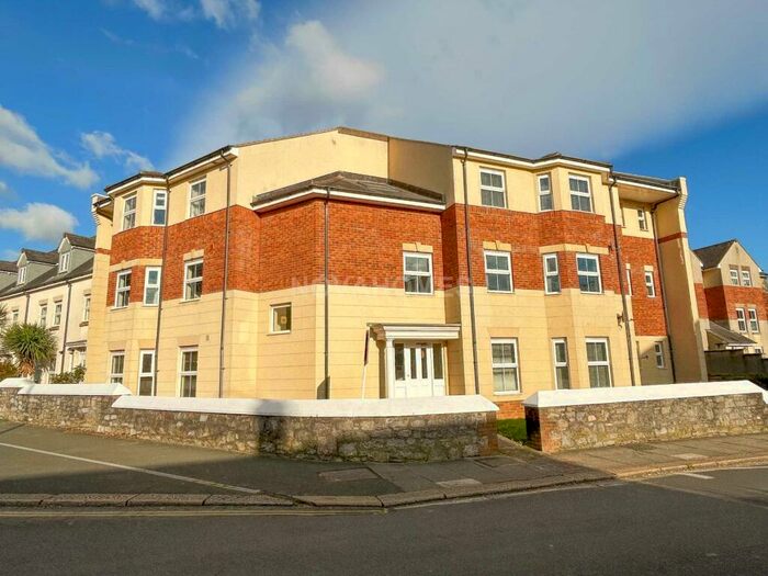 2 Bedroom Flat To Rent In Beacon Park Road, Plymouth, PL2