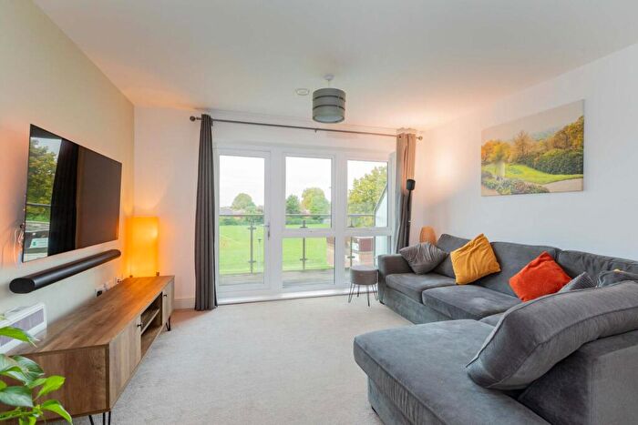 1 Bedroom Apartment For Sale In Hanover Way, Windsor, SL4