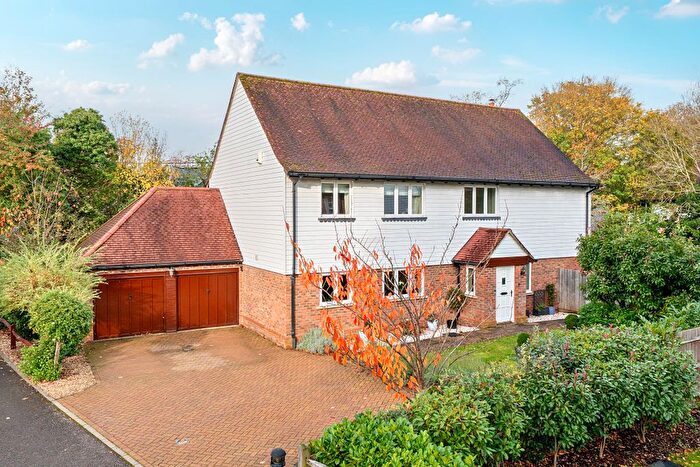 4 Bedroom Detached House For Sale In Birchwood Close, Ifold, RH14