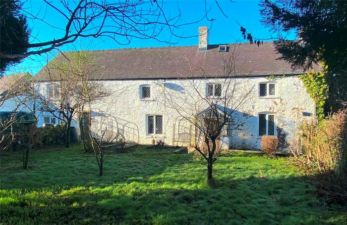 5 Bedroom Link Detached House For Sale In Llanddew, Brecon, Powys LD3