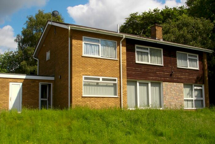 4 Bedroom Detached House To Rent In Church Street, Lower Gornal, DY3