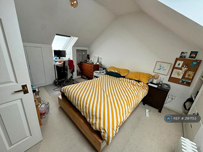 2 Bedroom Flat To Rent In St. Thomas's Road, London, N4