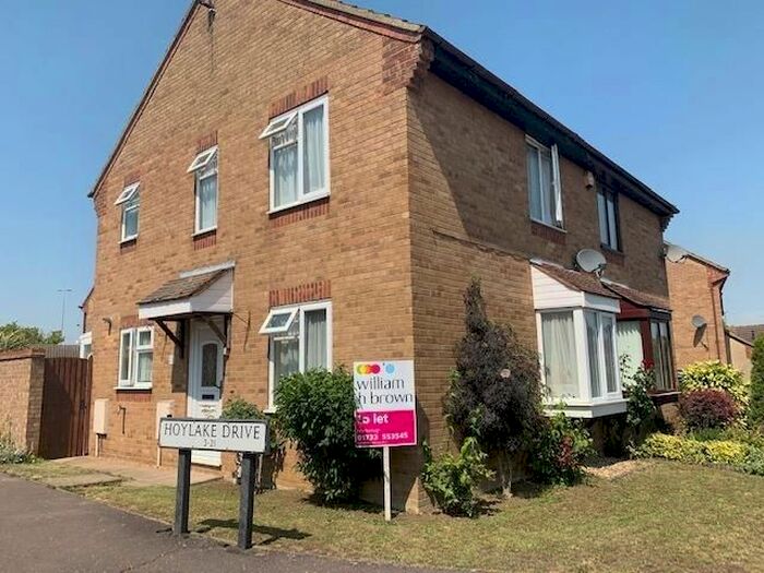 3 Bedroom Property To Rent In Hoylake Drive, Farcet, Peterborough, PE7