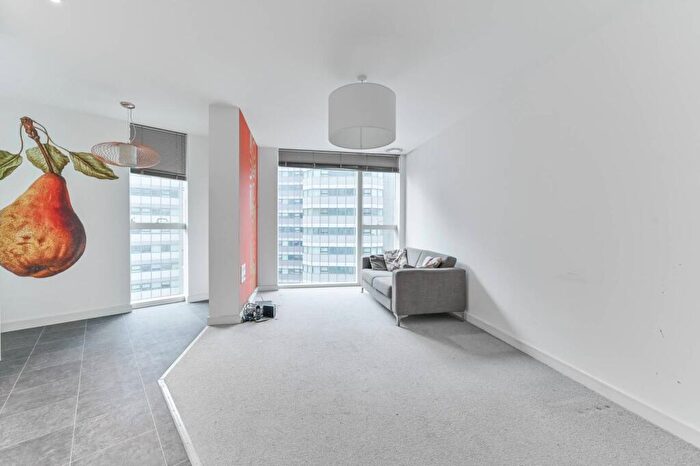 1 Bedroom Flat For Sale In Saffron Central Square, Croydon, CR0