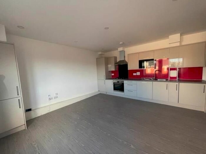 2 Bedroom Flat To Rent In Goodrich Mews, Dudley, DY3