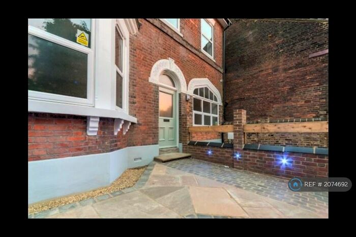 1 Bedroom Penthouse To Rent In Wenlock Street, Luton, LU2
