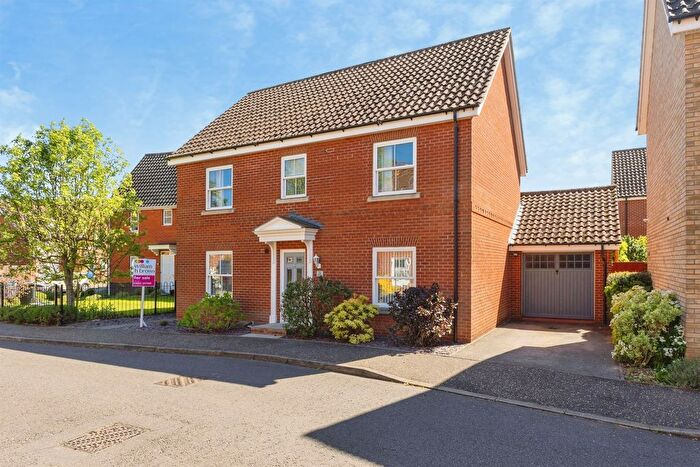 4 Bedroom Detached House For Sale In Stirling Road, Norwich, NR6