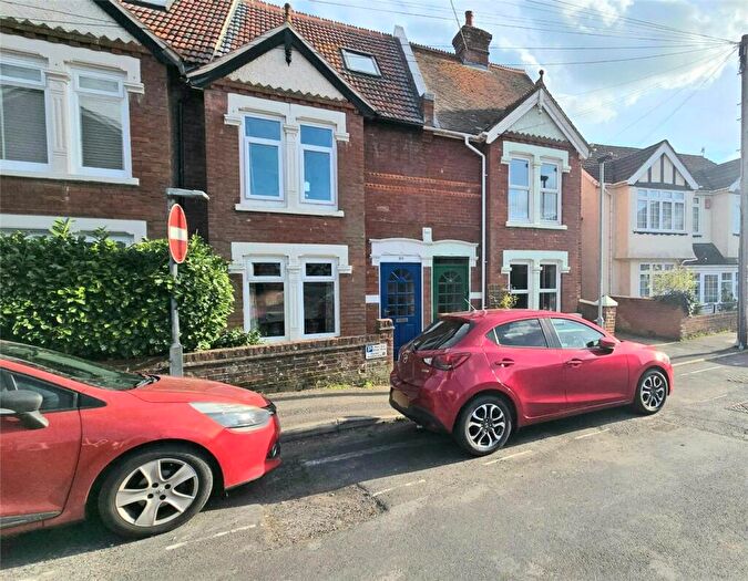 3 Bedroom Terraced House For Sale In Belle Vue Road, Salisbury, Wiltshire, SP1