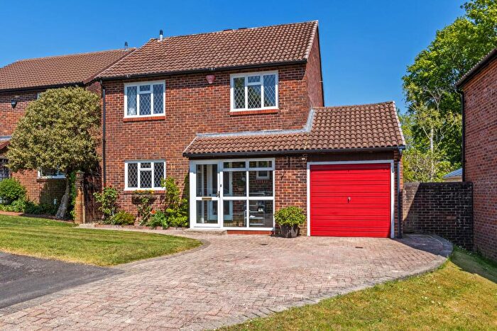 4 Bedroom Detached House For Sale In St. Annes Close, Winchester, SO22
