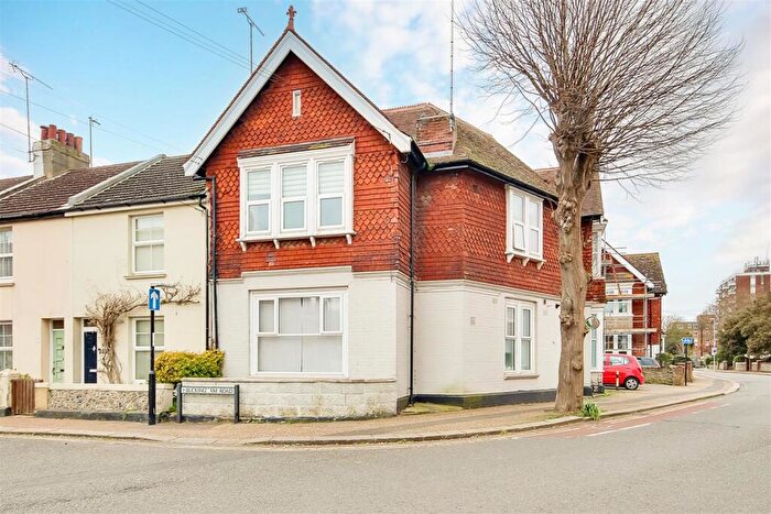 1 Bedroom Apartment For Sale In Shelley Road, Worthing, BN11
