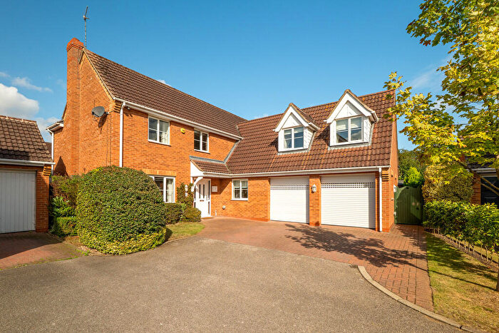 5 Bedroom Detached House For Sale In Horton Place, Saxilby, LN1