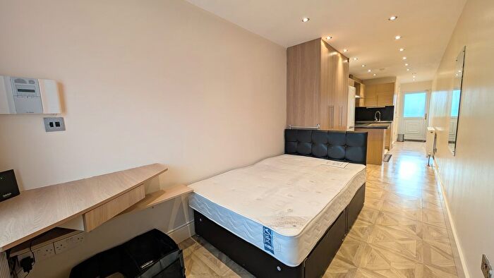 Studio To Rent In Orchard Gate, Wembley, UB6