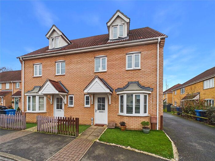 4 Bedroom Semi-Detached House For Sale In Grantham Avenue, Great Cornard, Sudbury, Suffolk, CO10