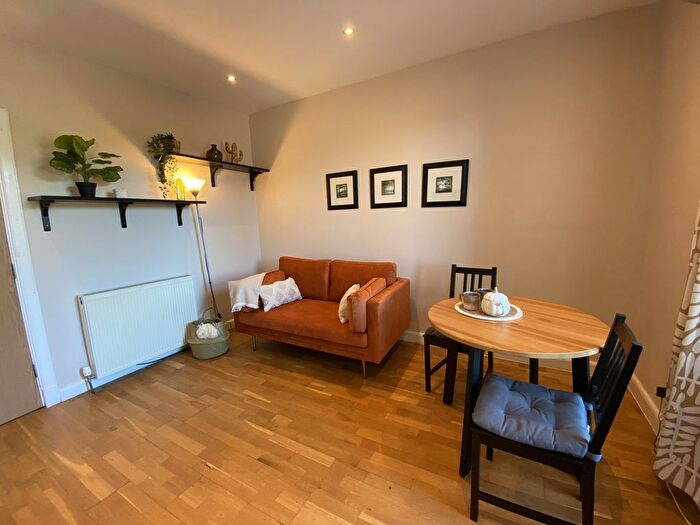 2 Bedroom Flat To Rent In Beechgrove Terrace, Aberdeen, AB15