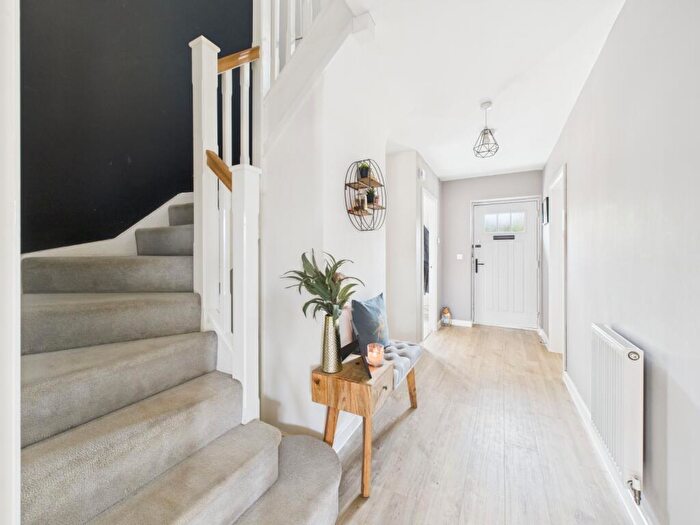 4 Bedroom Detached House For Sale In Tarry Way, Northampton, Northamptonshire, NN2