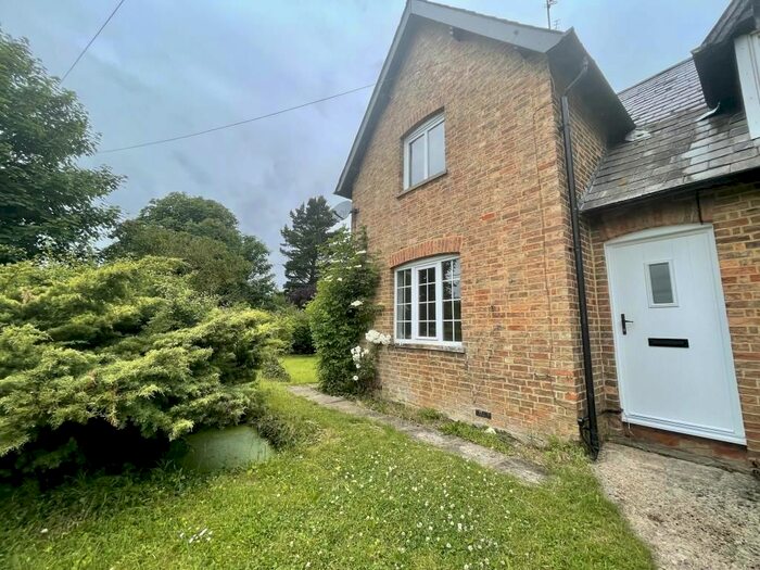 3 Bedroom Semi-Detached House To Rent In Islip, Oxfordshire, OX5
