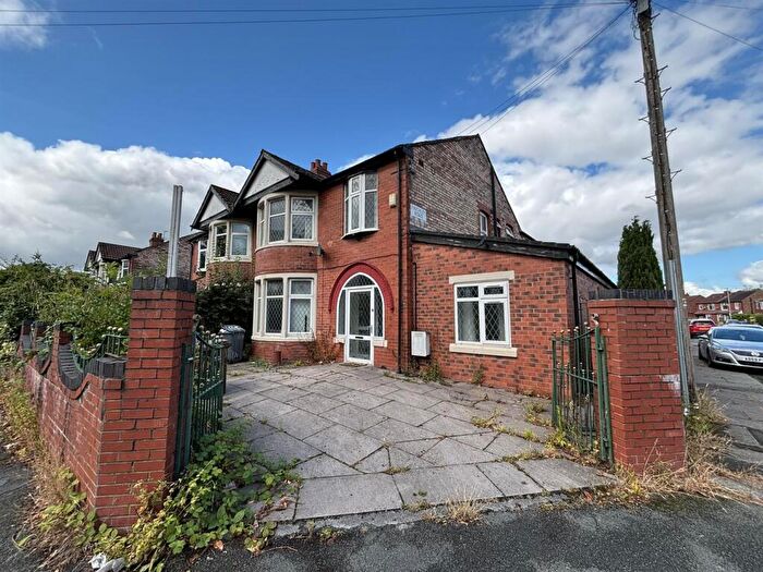 8 Bedroom Private Halls To Rent In Wellington Road, Fallowfield, Manchester, M14