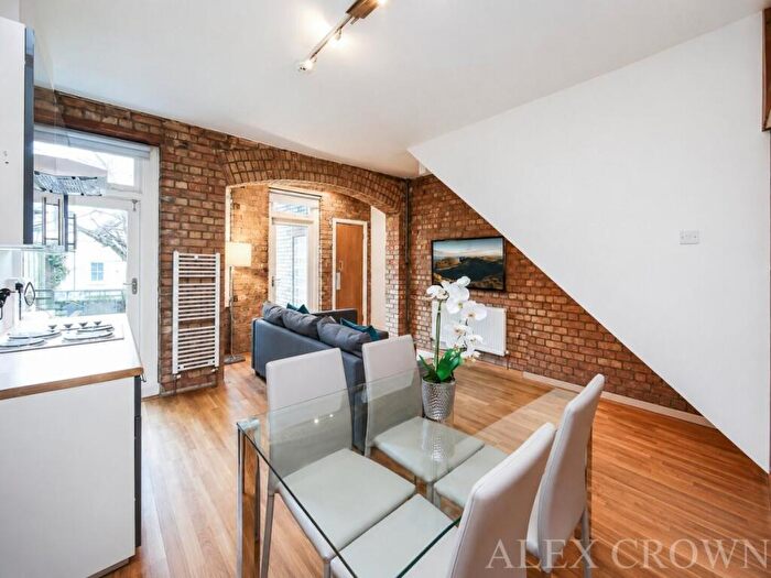 2 Bedroom Flat To Rent In Archway Road, Highgate, N6