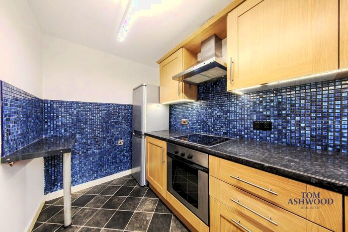 1 Bedroom Flat For Sale In Jacobs Avenue, Harold Wood, Essex, RM3