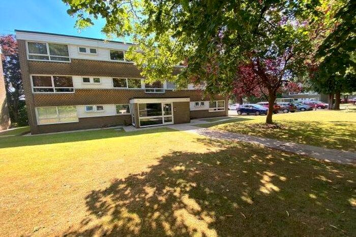 2 Bedroom Flat To Rent In St. Bernards Road, Solihull, B92