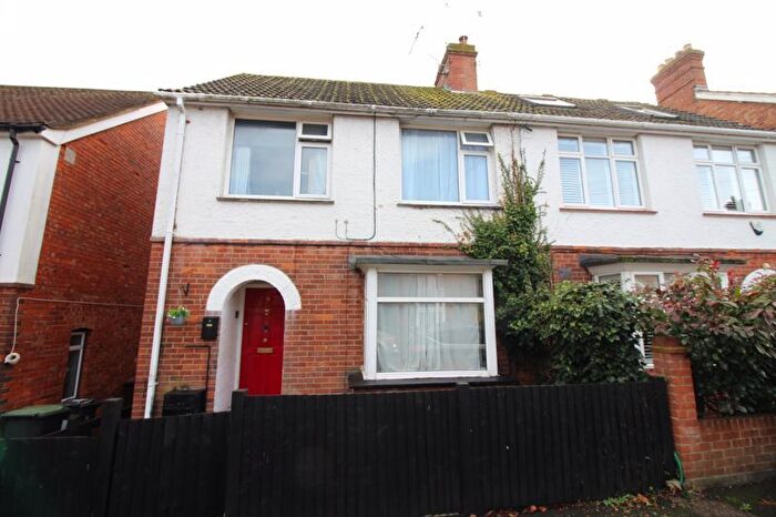 3 Bedroom Semi Detached House For Sale In Lawn Road, Tonbridge, TN9