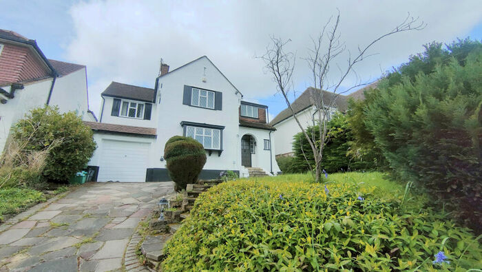 4 Bedroom House To Rent In Lynwood Grove, Orpington, BR6