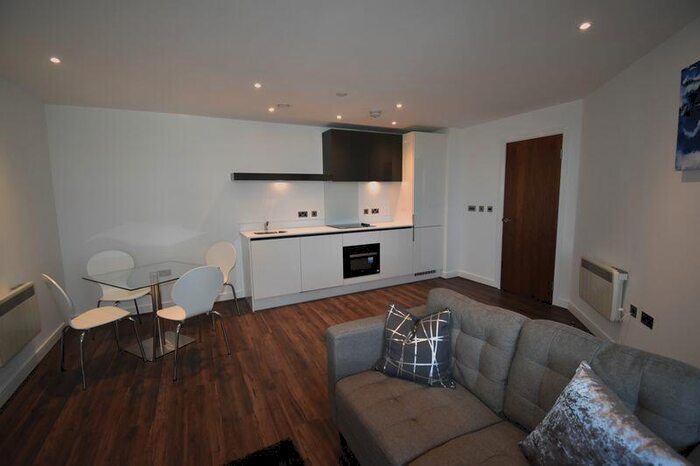 1 Bedroom Flat To Rent In Th Floor Churchill Place, Churchill Way, Basingstoke, RG21