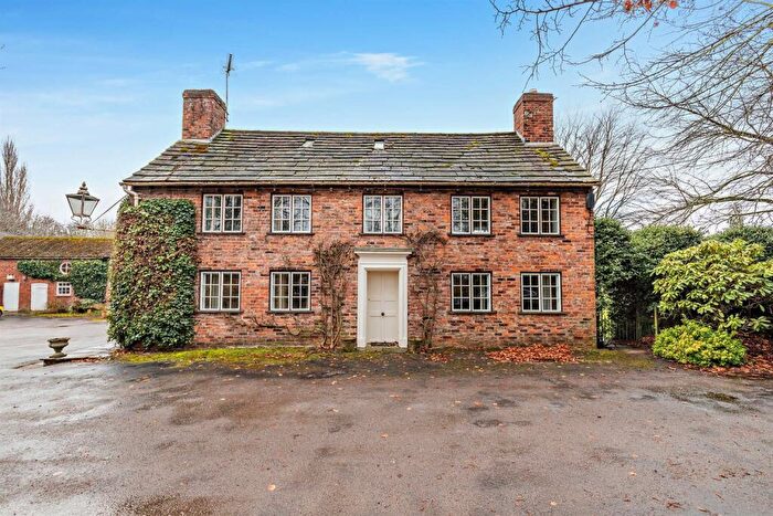 5 Bedroom Detached House To Rent In Clonter Farmhouse, CW12