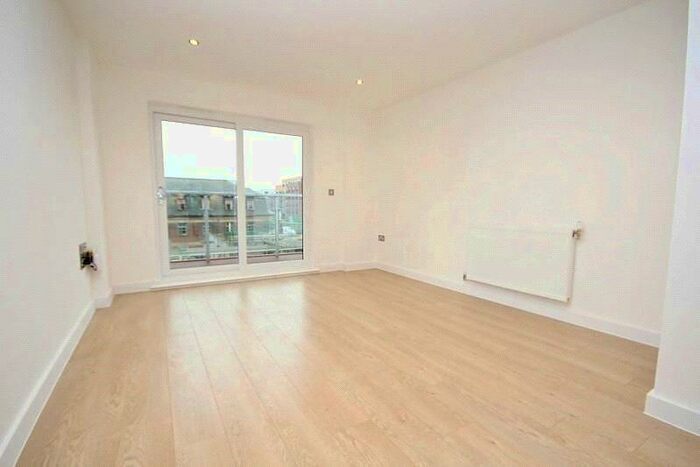 2 Bedroom Property To Rent In Wideford Road, Romford, RM7
