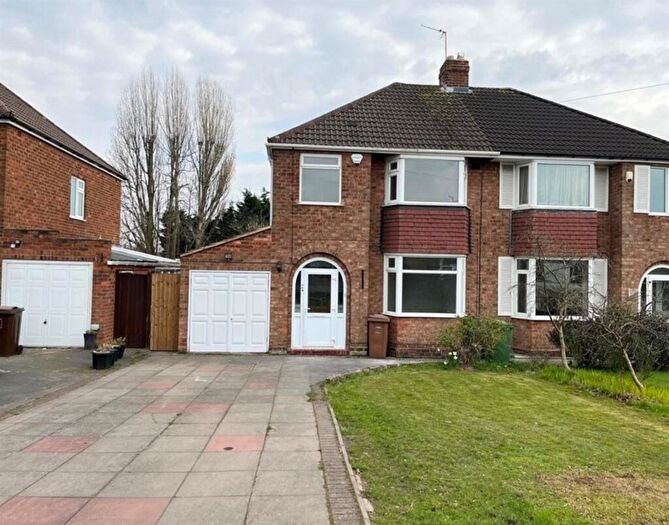 3 Bedroom Semi-Detached House To Rent In Old Lode Lane, Solihull, B92