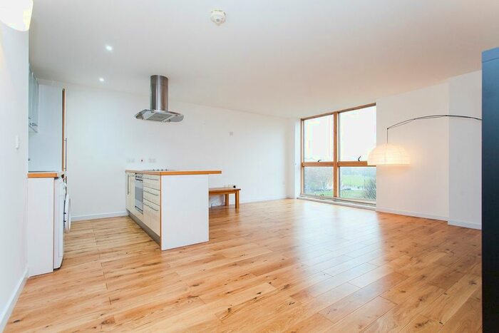 2 Bedroom Flat To Rent In Poole Street, London, N1