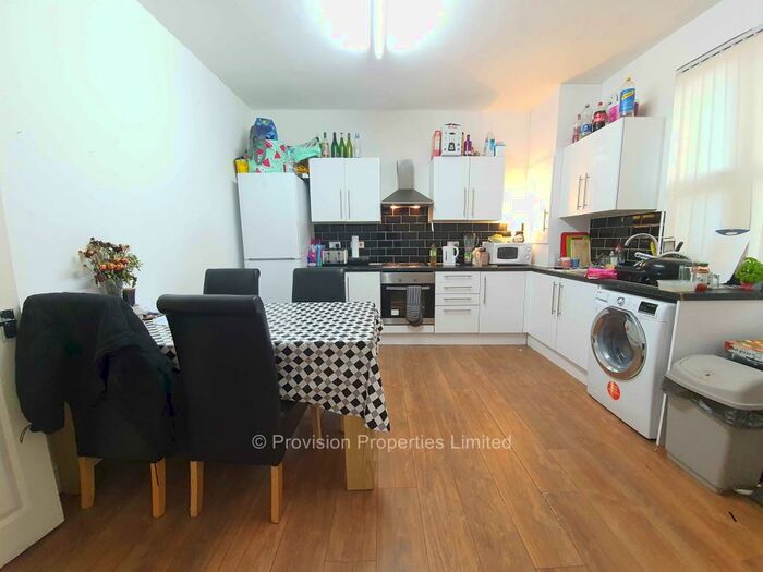 4 Bedroom Terraced House To Rent In Newport Gardens, Headingley, Leeds, LS6