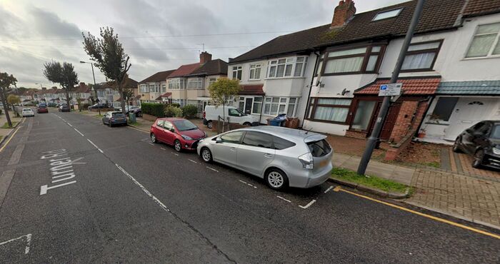 4 Bedroom Semi-Detached House To Rent In Turner Road, Edgware, Greater London, HA8