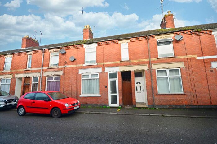 3 Bedroom Terraced House For Sale In Havelock Street, Kettering, NN16