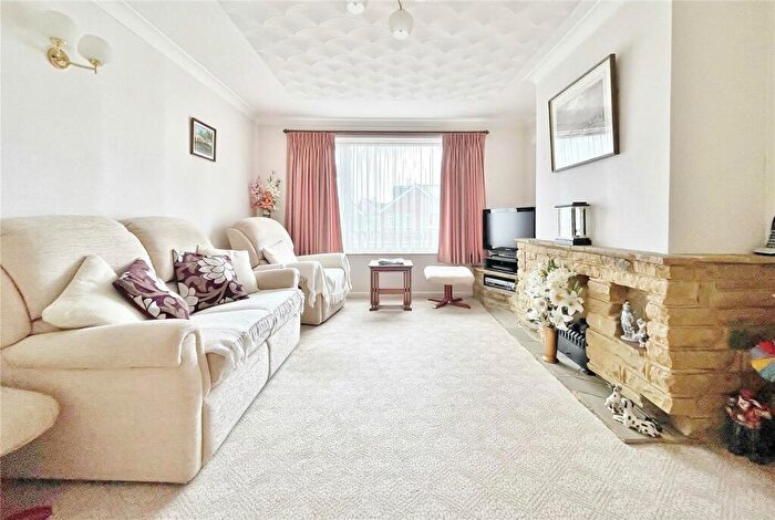 2 Bedroom Bungalow For Sale In Ainsdale Road, Worthing, West Sussex, BN13