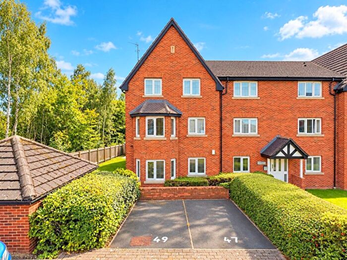 2 Bedroom Flat For Sale In Pavilion Close, Stanningley, LS28