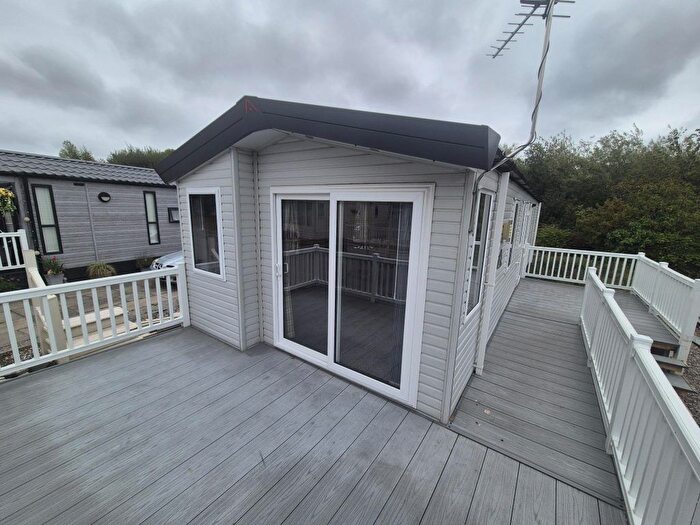 2 Bedroom Mobile/park Home For Sale In Southport New Rd, Southport, PR9