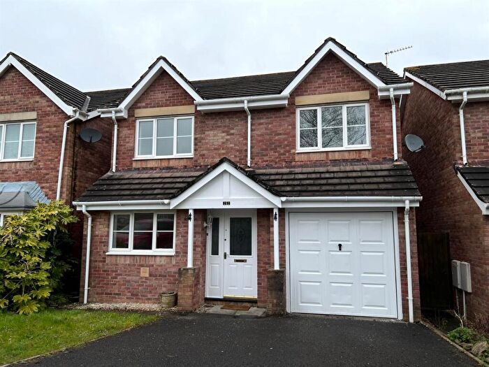 4 Bedroom Detached House To Rent In Llys Pentre, Broadlands, Bridgend, CF31
