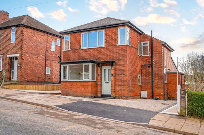 3 Bedroom Detached House For Sale In Midland Avenue, Stapleford, NG9