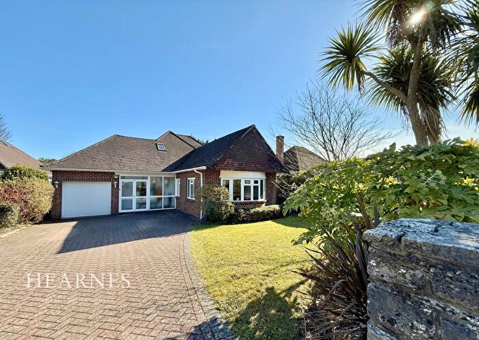 3 Bedroom Detached House For Sale In Dulsie Road, Talbot Woods, Bournemouth, BH3