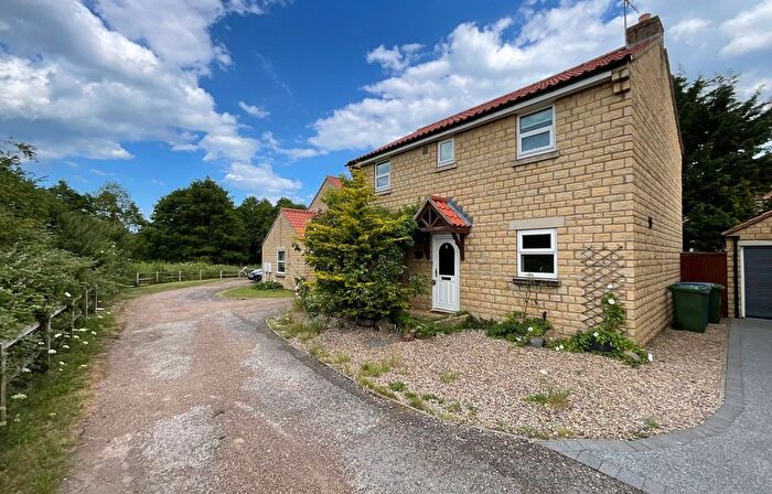 4 Bedroom Property To Rent In Laurel Close, Burniston, YO13